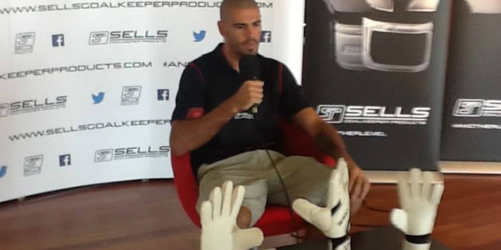 Victor Vald&eacute;s deja Penalty y pasa a Sells Goalkeeper