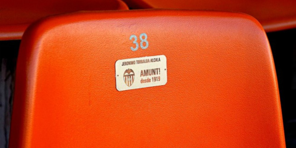 Valencia CF le agradece a sus socios m&aacute;s antiguos personalizando sus asientos