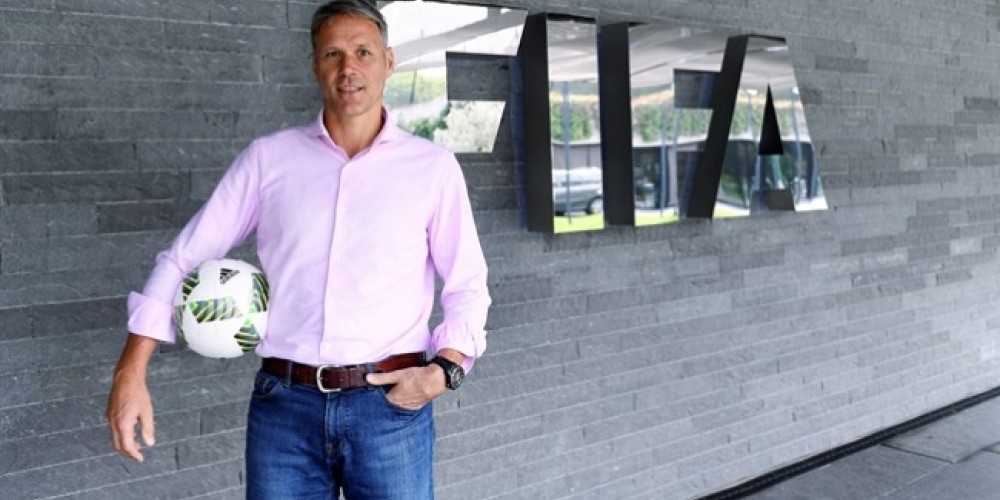 Estas son las reglas con las que Van Basten propone revolucionar el f&uacute;tbol