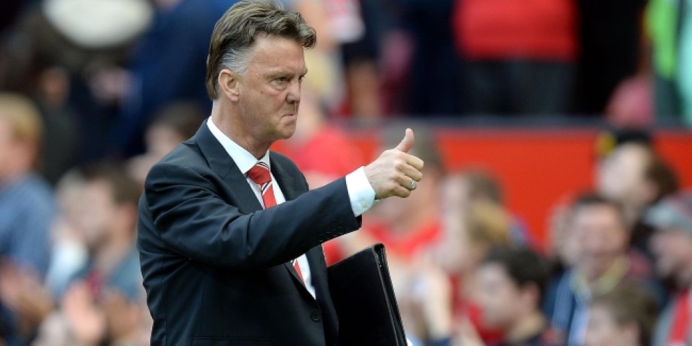 Van Gaal quer&iacute;a entrenar con anteojos de realidad virtual en el Manchester United