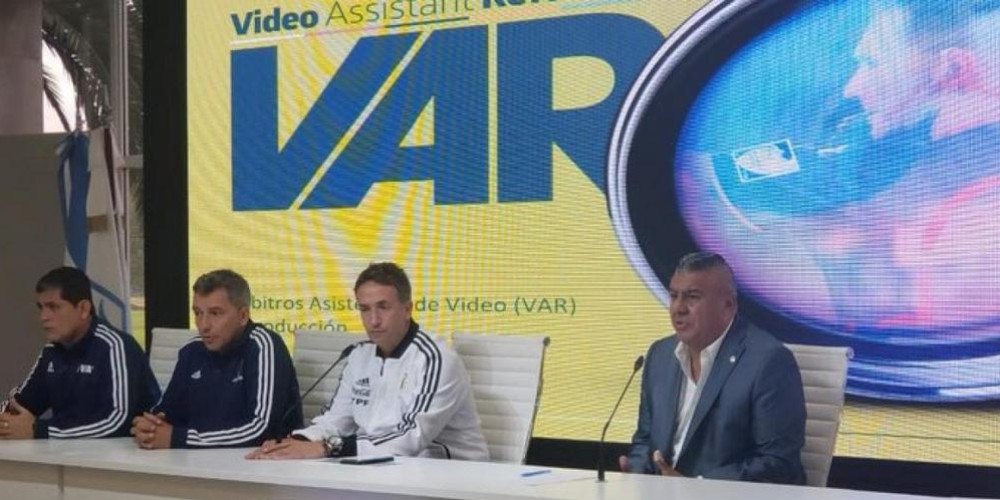 El VAR cada vez más cerca del fútbol argentino