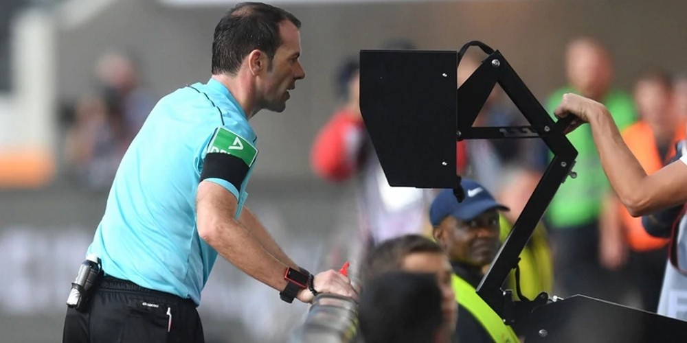 El presidente de la UEFA arremetió contra el VAR ¿llegará a la Champions?