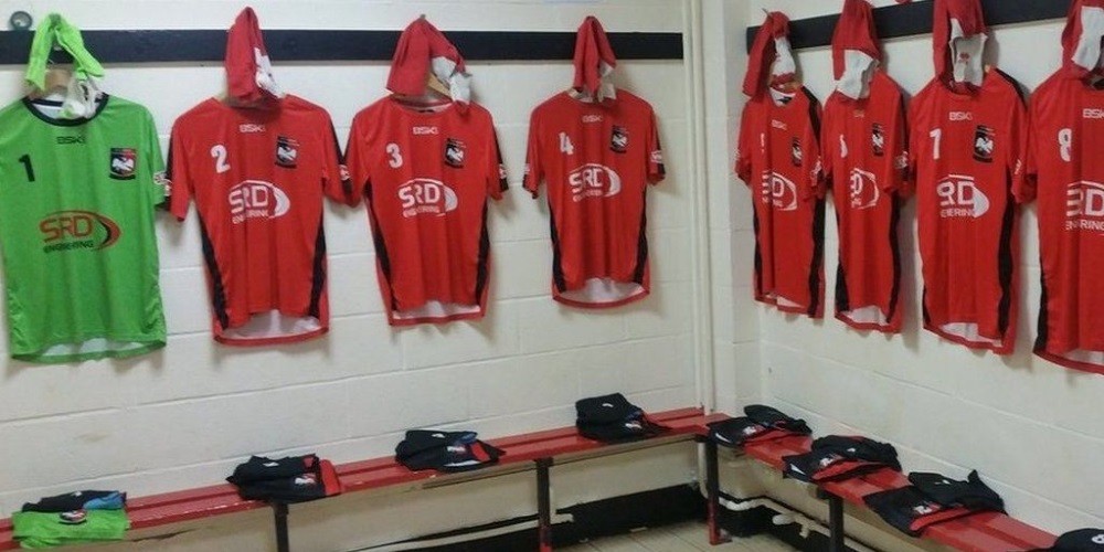 El equipo ingl&eacute;s que puede descender por tener un vestuario muy chico