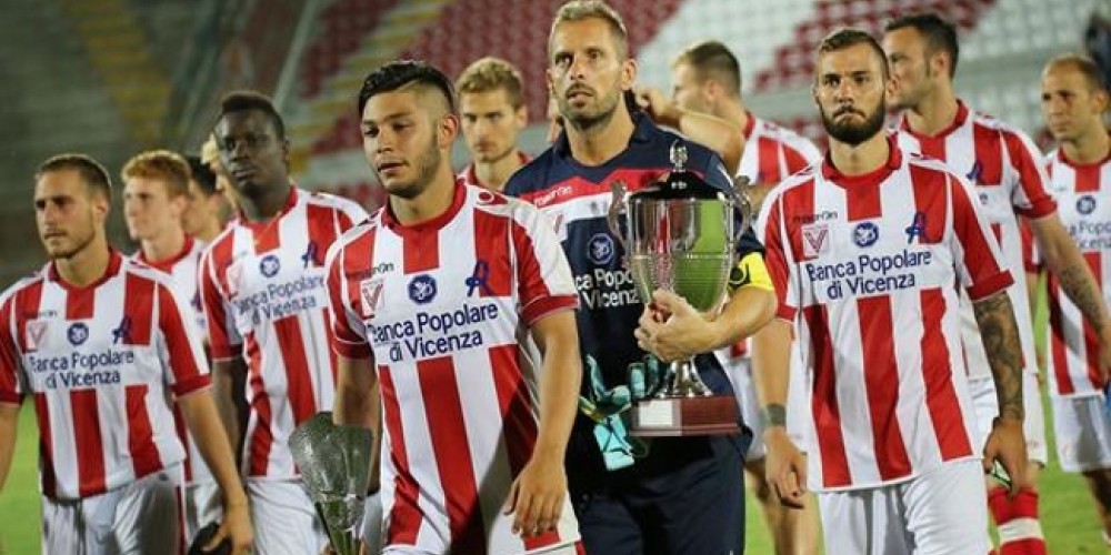 Insólito: la curiosa propuesta de una estrella porno para salvar a un equipo italiano