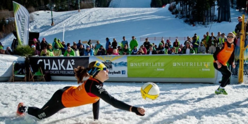 V&oacute;ley sobre nieve, el nuevo deporte que ya es profesional