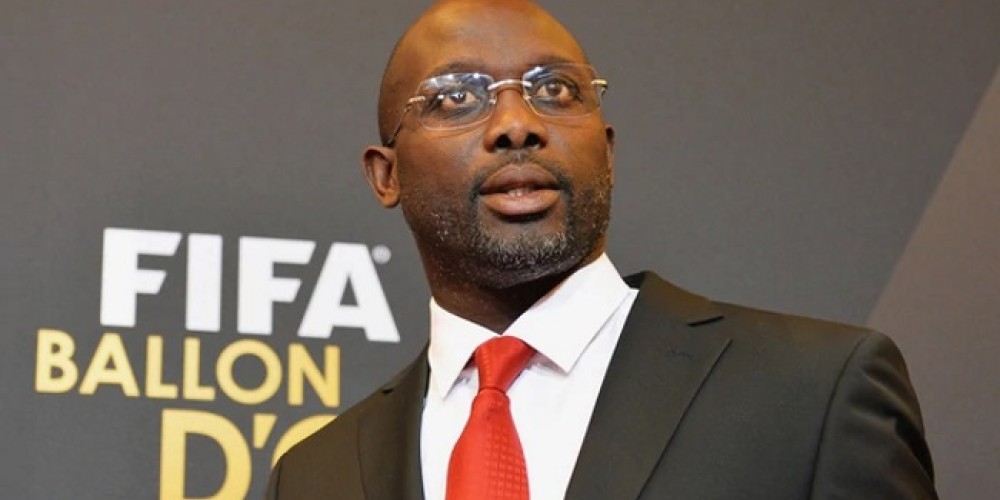 George Weah, el único Balón de Oro africano, se presenta como candidato a presidente en Liberia