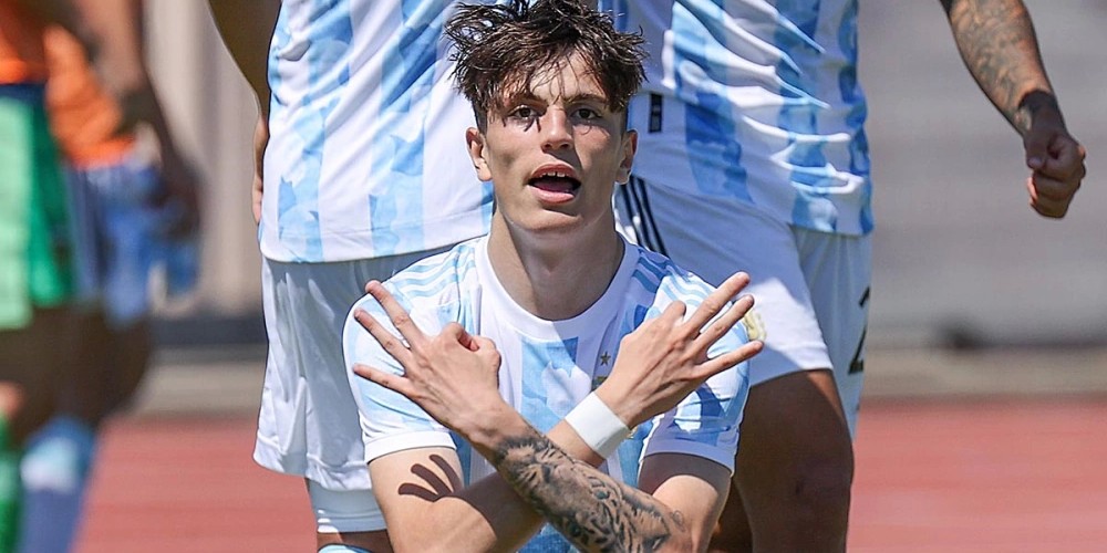 El argentino premiado como el jugador revelación del campeonato Sub-20