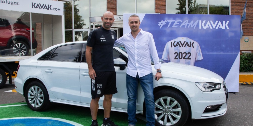 Javier Mascherano entreg&oacute; autos Kavak en el predio de la AFA