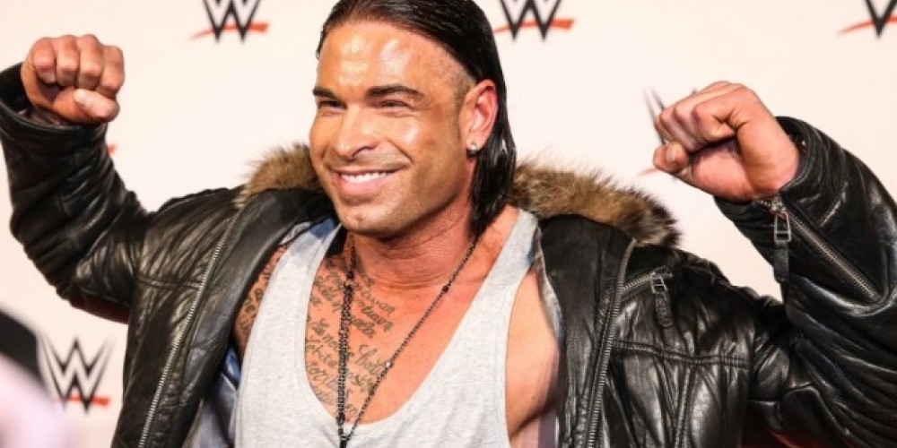 La historia del arquero alem&aacute;n que cambi&oacute; el f&uacute;tbol por la lucha libre