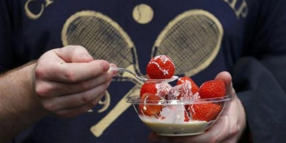 Las tradicionales frutillas de Wimbledon ser&aacute;n donadas a los servicios de salud