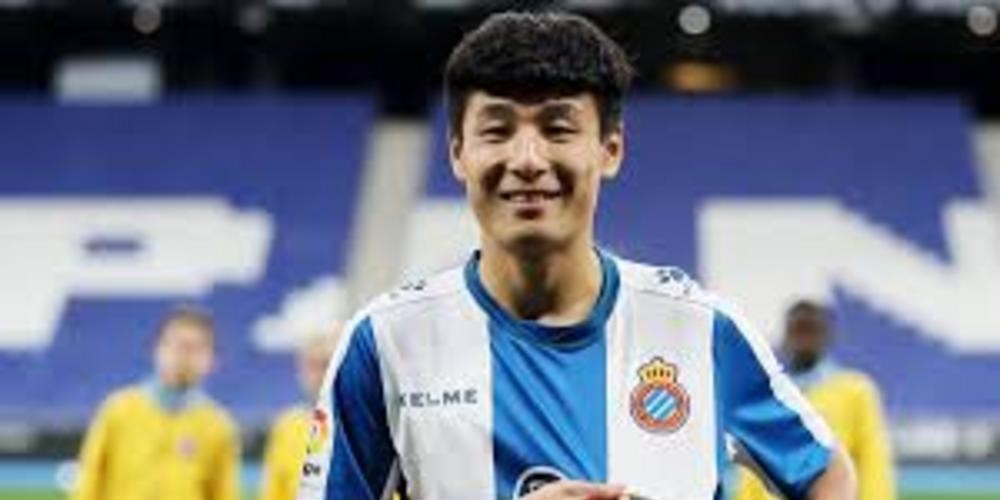 ¿Quién es Wu Lei? la joya china que admira a Agüero y pasó al fútbol español por dos millones de euros