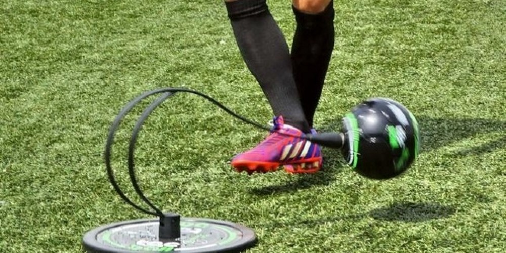 Xavi presentó un invento para mejorar la técnica de los futbolistas