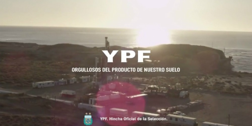 YPF compara su historia con la de Lionel Messi