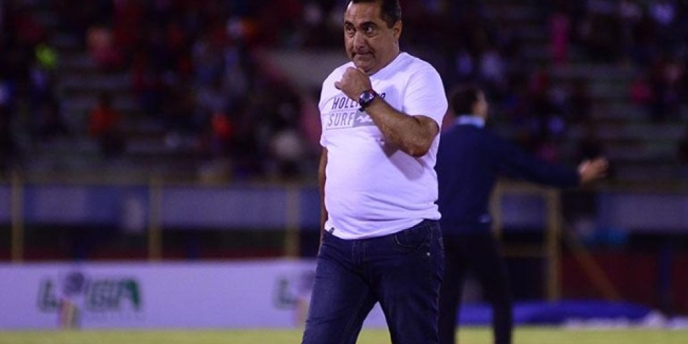 Insólito: el club que eligió a su entrenador vía Facebook