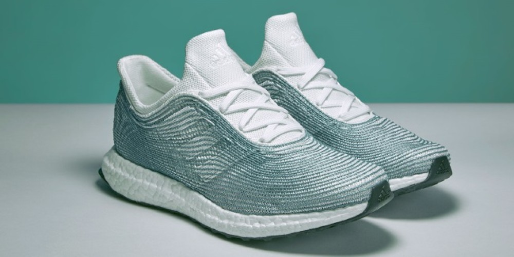 Adidas vendió más de un millón de zapatillas hechas a partir de plástico que reciclado de los océanos