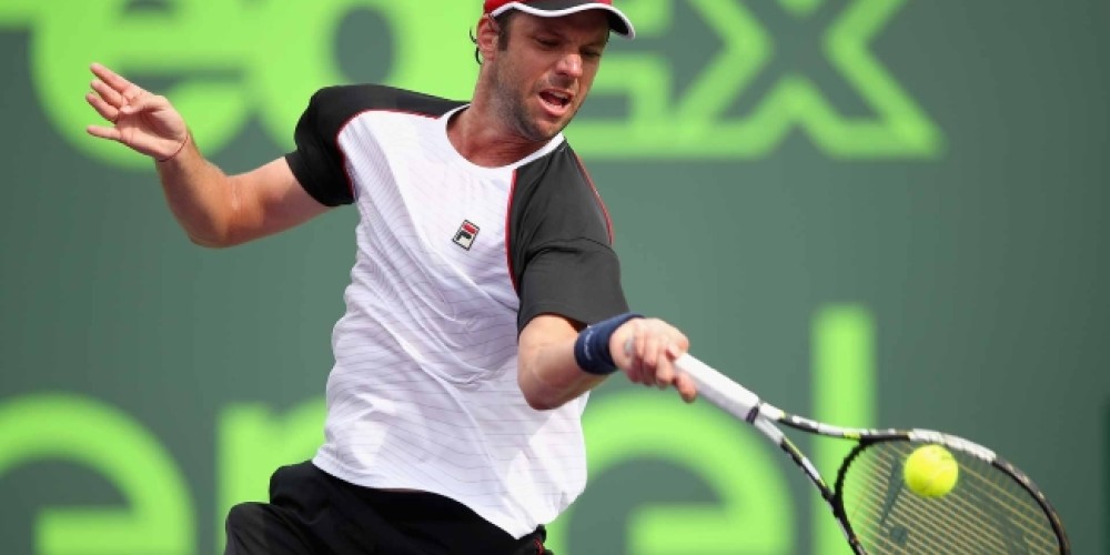 Zeballos gan&oacute; en dos partidos el mismo dinero que en un semestre