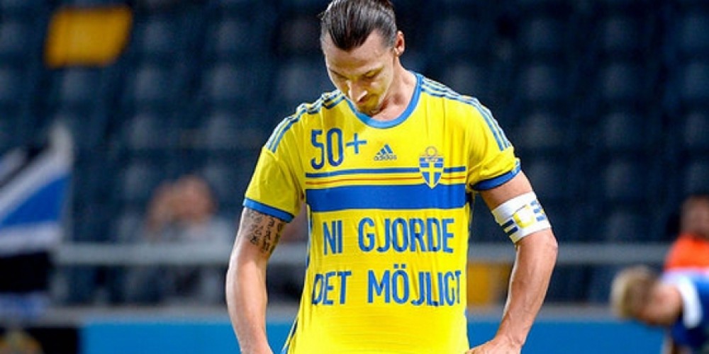 Ibrahimovic festej&oacute; su r&eacute;cord en Suecia con una camiseta especial