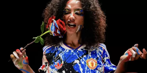 Adidas y Manchester United presentaron la colección Stone Roses 2026