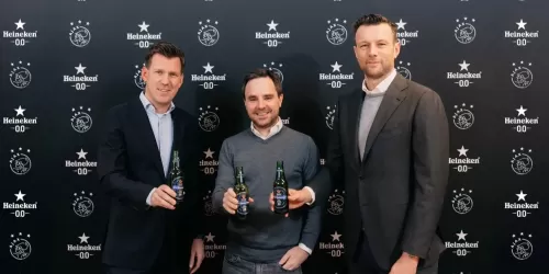 El Ajax anunció su asociación con Heineken como proveedor de cerveza hasta 2035