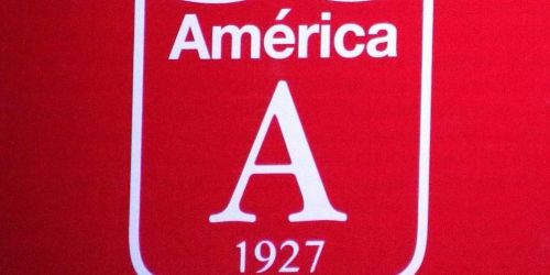 América de Cali cambió su escudo y sus hinchas mostraron su enojo en las redes sociales