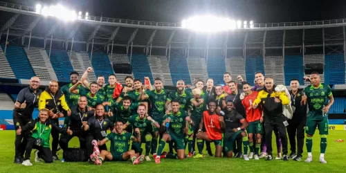 Atlético Bucaramanga sorprendió a Racing: ¿cuáles son las diferencias entre los planteles?