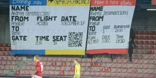 Los hinchas del Sparta Praga inventan la manera más original de echar a un director técnico