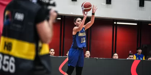 Candela Gentinetta, Obras Basket: "De brillar en el b&aacute;squet a los libros y hospitales"