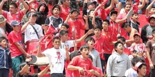 Los hinchas del Cienciano se unen para evitar el descenso