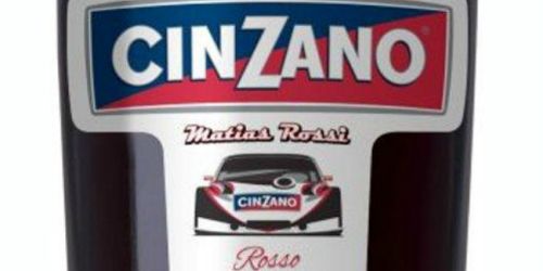 "Me llen&oacute; de emoci&oacute;n ver la botella especial que hizo Cinzano"