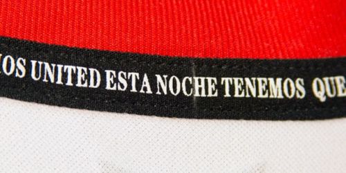 El DC United presentó su nueva camiseta con una frase en español