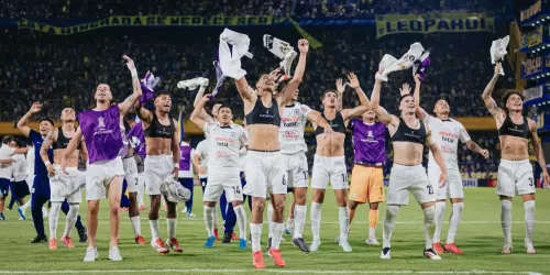 El detalle de Alianza Lima en el partido ante Boca: jug&oacute; con una camiseta de entrenamieto