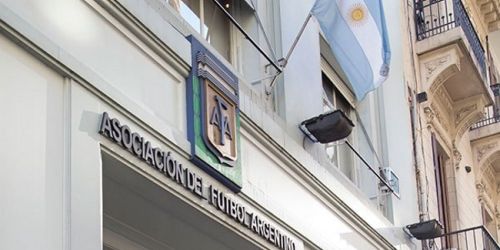 Los nueve clubes que más dinero le deben a la AFA; Banfield y Gimnasia LP a la cabeza