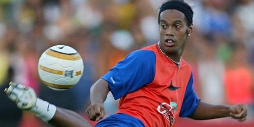 ¿Ronaldinho al América de Cali?