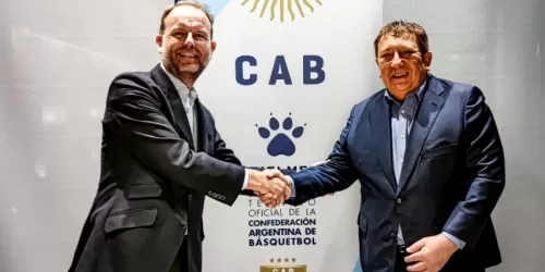 Eduardo Hiriart, Kelme: "Es un desaf&iacute;o y un orgullo vestir a Argentina"