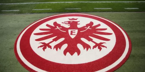 Eintracht Frankfurt confirm&oacute; a adidas como nuevo proveedor de equipamiento deportivo
