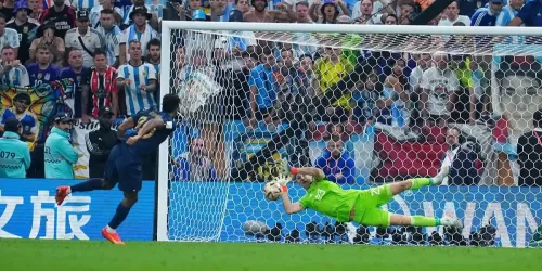 FIFA analiza alterar la definici&oacute;n por penales durante el Mundial 2026