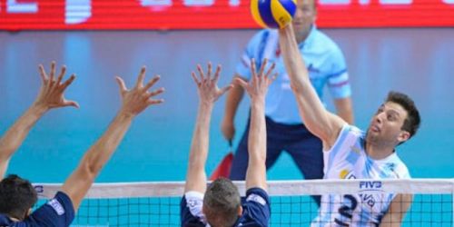 &ldquo;Es bueno que los jugadores argentinos se mantengan en el pa&iacute;s&rdquo;