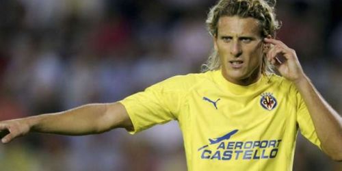 Diego Forlán jugará para el Barcelona de Ecuador por un día