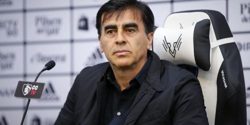 Gustavo Quinteros, Colo-Colo: “En cuanto a contratos y orden, el fútbol chileno es el mejor de Sudamérica”