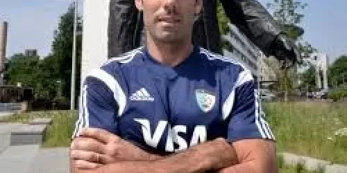 Juan Vivaldi, ganador de la medalla de oro con Los Leones: "Veo imposible que se profesionalice el hockey en Argentina"