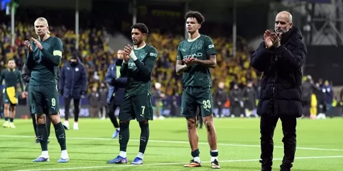 Los jugadores del City reembolsan a los hinchas tras caer ante Bodø/Glimt en la Champions