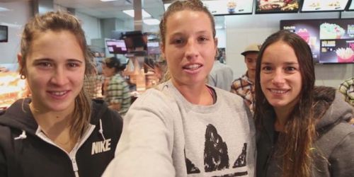 Las Leonas visitaron la cocina de McDonald's