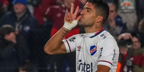 Luis Su&aacute;rez vendi&oacute; m&aacute;s camisetas en dos meses que Nacional en un a&ntilde;o