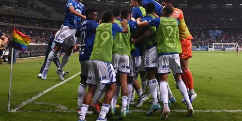 De la mano de Ronaldo como inversor, Cruzeiro ascendi&oacute; a la m&aacute;xima categor&iacute;a de Brasil