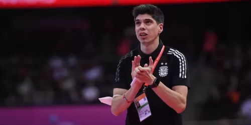 Mat&iacute;as Lucuix: "El jugador argentino de futsal es buscado por los mejores clubes del mundo"