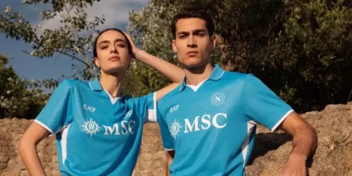 Napoli anunció su nueva camiseta titular para la próxima temporada