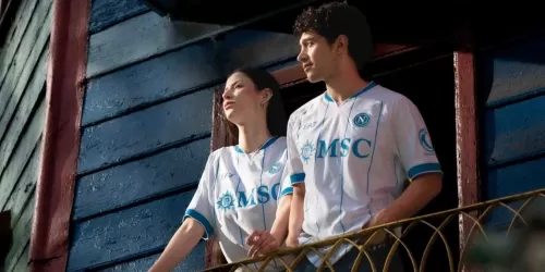 Napoli lanz&oacute; su camiseta suplente en homenaje a Argentina y Maradona