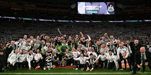 Newcastle se consagró campeón de la Carabao Cup: ¿cuánto dinero recibió por consagrarse?