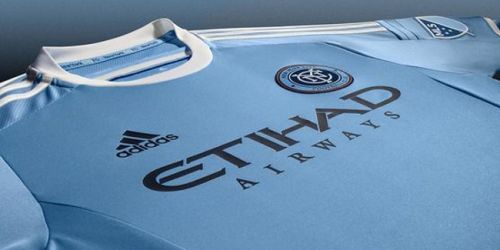 Con David Villa, adidas present&oacute; la camiseta del New York City FC