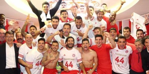 El Olympiacos de Cambiasso y Domínguez estuvo cerca de perder el título por una sanción